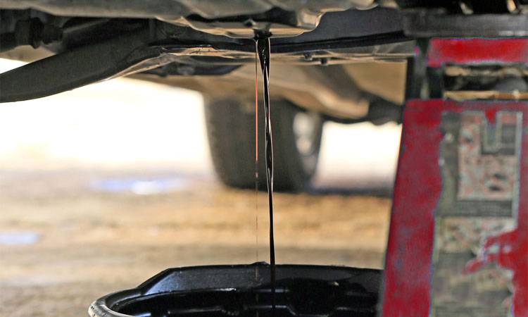 4 Reasons a DIY Oil Change Beats a Quick Lube Shop or Dealership