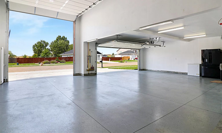 standard garage dimensions